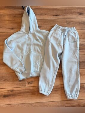 Comfrt Pastel Edit Hoodie & Jogger Set – Size Small- retail $140
